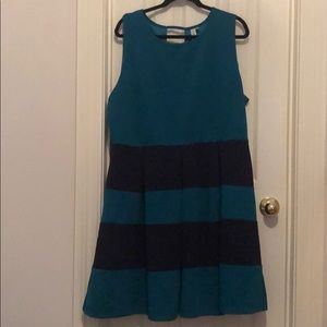Striped sleeveless two-toned blue cocktail dress
